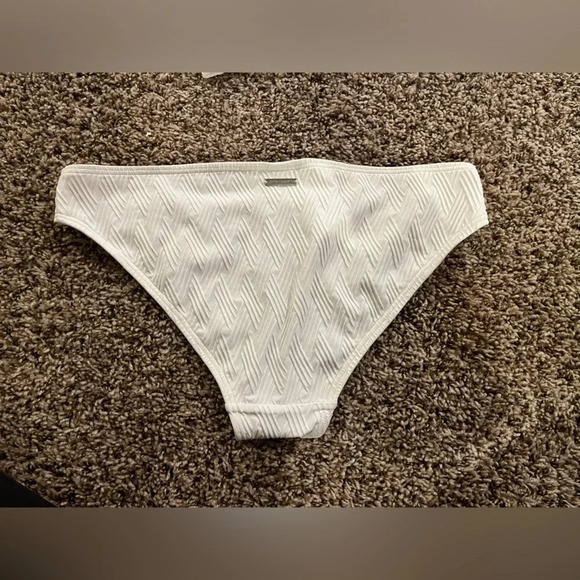 Vince Camuto Swim Wrap High Neck Bikini Top (M) & Classic Bikini Bottom (L) - Picture 4 of 11